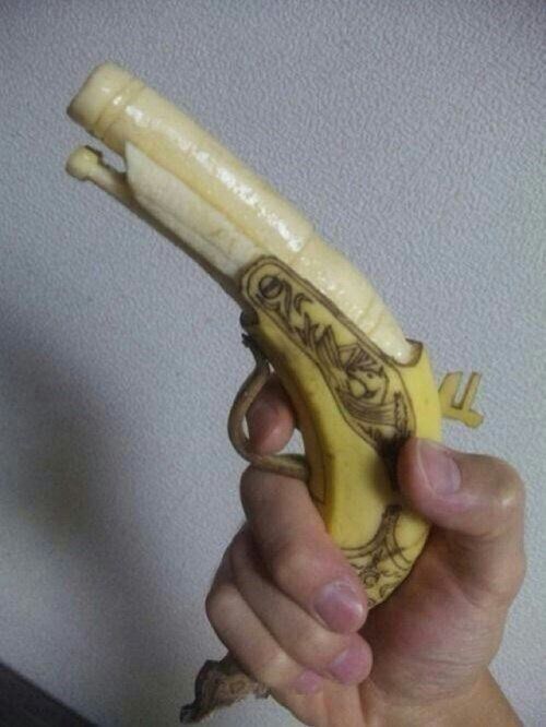 banane revolver - meme